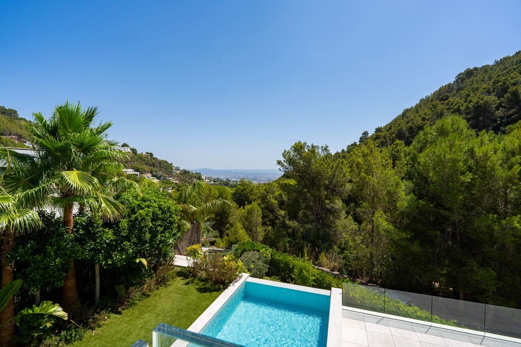 5 bedroom Villa for sale in Son Vida with pool garage - € 5,500,000 (Ref: 10026925)