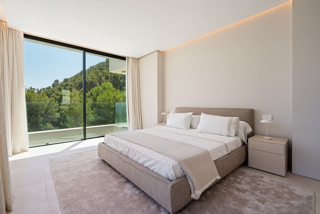 5 bedroom Villa for sale in Son Vida with pool garage - € 5,500,000 (Ref: 10026925)