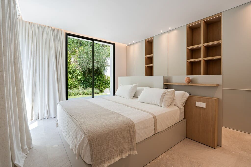 5 bedroom Villa for sale in Son Vida with pool garage - € 5,500,000 (Ref: 10026925)