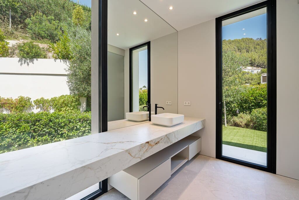 5 bedroom Villa for sale in Son Vida with pool garage - € 5,500,000 (Ref: 10026925)