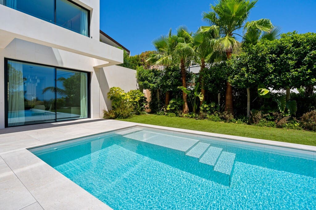 5 bedroom Villa for sale in Son Vida with pool garage - € 5,500,000 (Ref: 10026925)