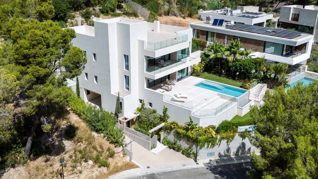 5 bedroom Villa for sale in Son Vida with pool garage - € 5,500,000 (Ref: 10026925)