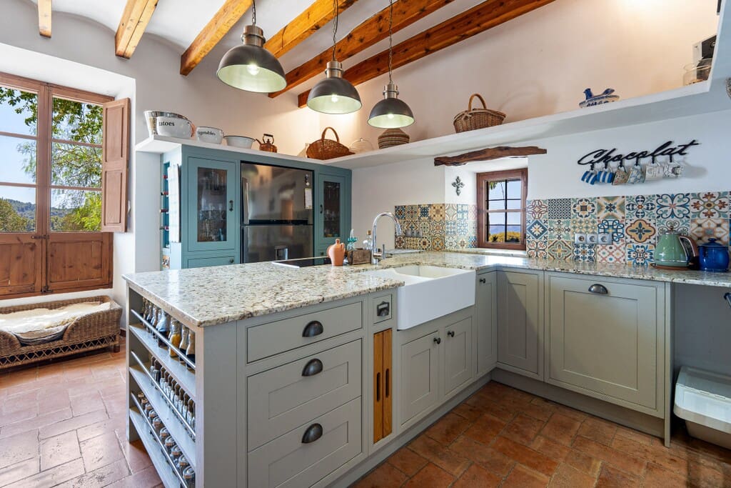 4 sypialnia Finka/Dom wiejski na sprzedaż w Galilea z basenem garażem - 3 950 000 € (Ref: 10037089)