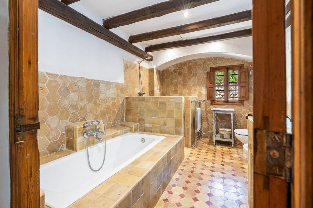4 sypialnia Finka/Dom wiejski na sprzedaż w Galilea z basenem garażem - 3 950 000 € (Ref: 10037089)