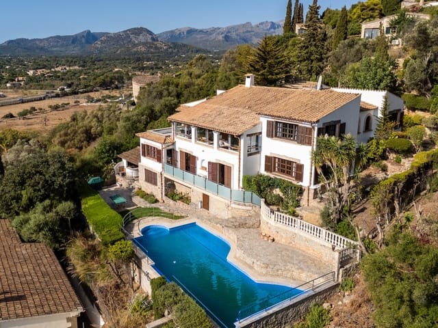 5 Zimmer Villa zu verkaufen in Port de Pollença, Pollensa / Pollença mit Pool Garage - 1.800.000 € (Ref: 10042650)