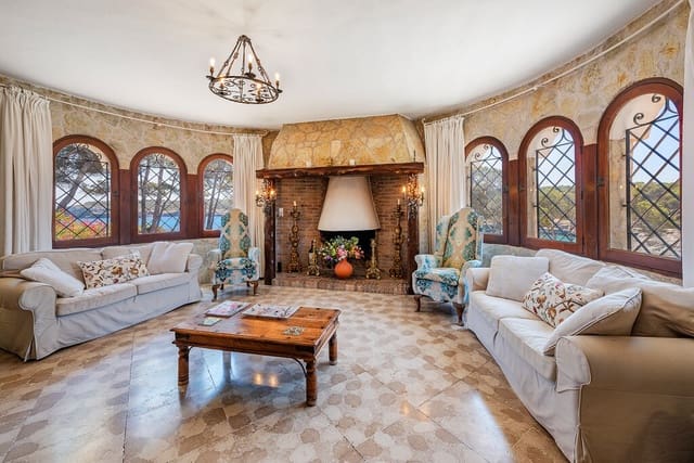 4 bedroom Finca/Country House for sale in Santanyí - € 14,950,000 (Ref: 10042651)
