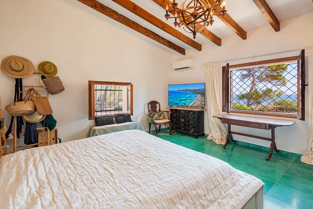 4 bedroom Finca/Country House for sale in Santanyi - € 14,950,000 (Ref: 10042651)