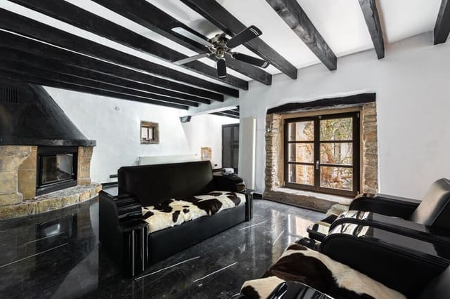 3 soveværelse Finca/Landehus til salg i Pollensa / Pollença med garage - € 1.650.000 (Ref: 10054844)