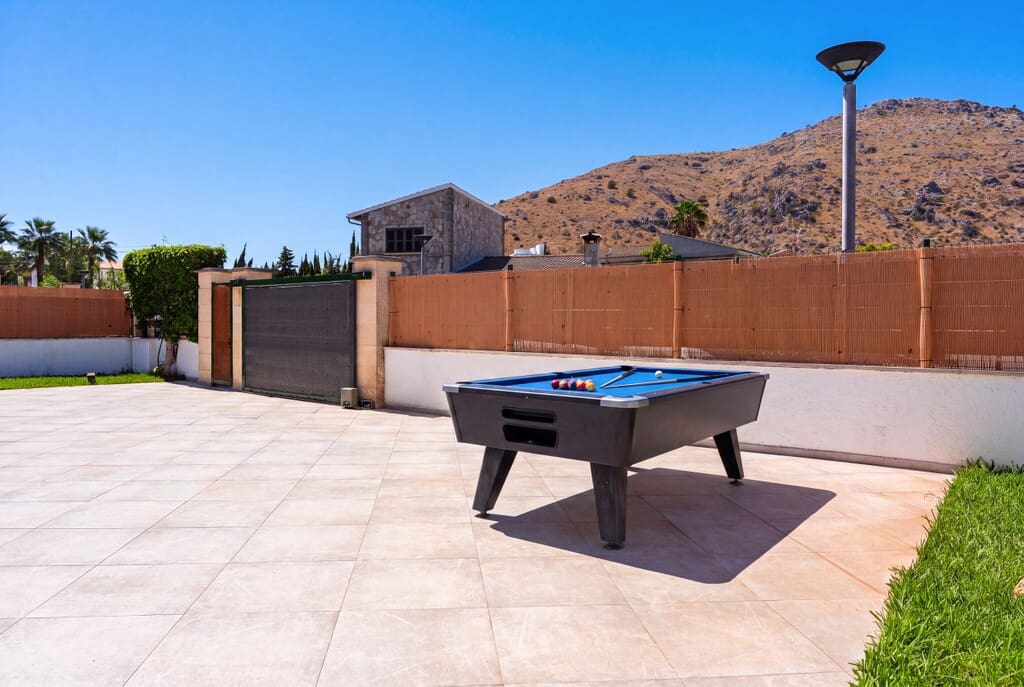 3 slaapkamer Villa te koop in Puerto de Alcudia met zwembad - € 790.000 (Ref: 10067215)