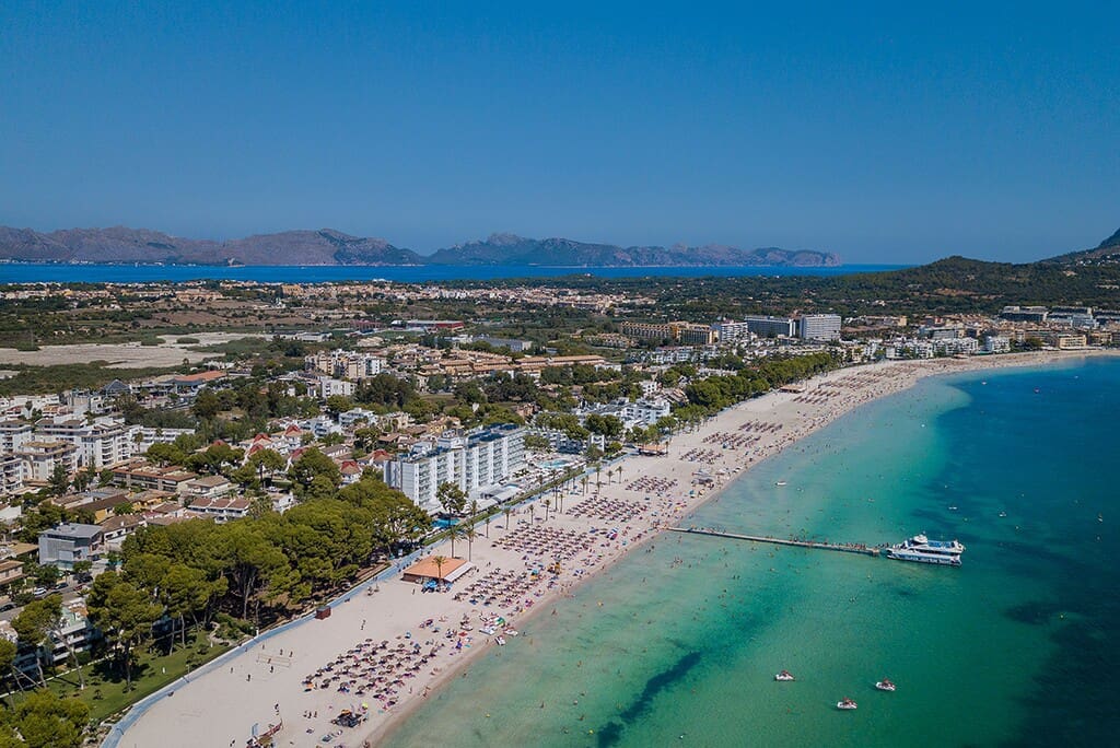 3 slaapkamer Villa te koop in Puerto de Alcudia met zwembad - € 790.000 (Ref: 10067215)