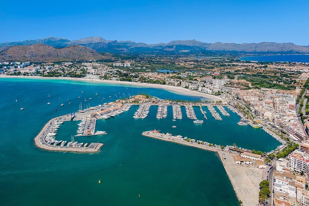 3 slaapkamer Villa te koop in Puerto de Alcudia met zwembad - € 790.000 (Ref: 10067215)