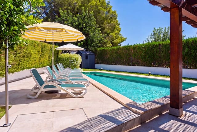 3 slaapkamer Villa te koop in Puerto de Alcudia, Alcúdia met zwembad - € 790.000 (Ref: 10067215)