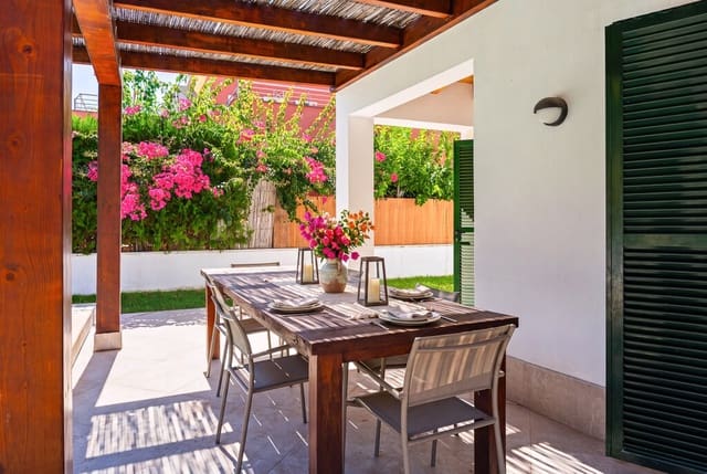 3 slaapkamer Villa te koop in Puerto de Alcudia, Alcúdia met zwembad - € 790.000 (Ref: 10067215)