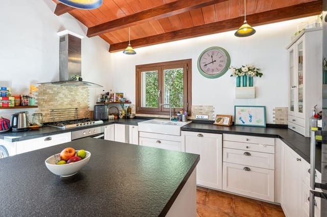 4 slaapkamer Finca/Landhuis te koop in Puigpunyent met zwembad garage - € 1.100.000 (Ref: 10094301)