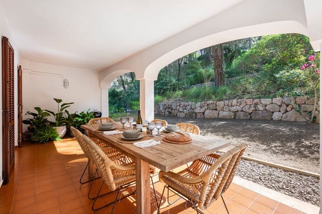 Chalet de 2 habitaciones en Cala San Vicente / Cala Sant Vicenç, Pollensa / Pollença en venta con piscina - 775.000 € (Ref: 10118925)