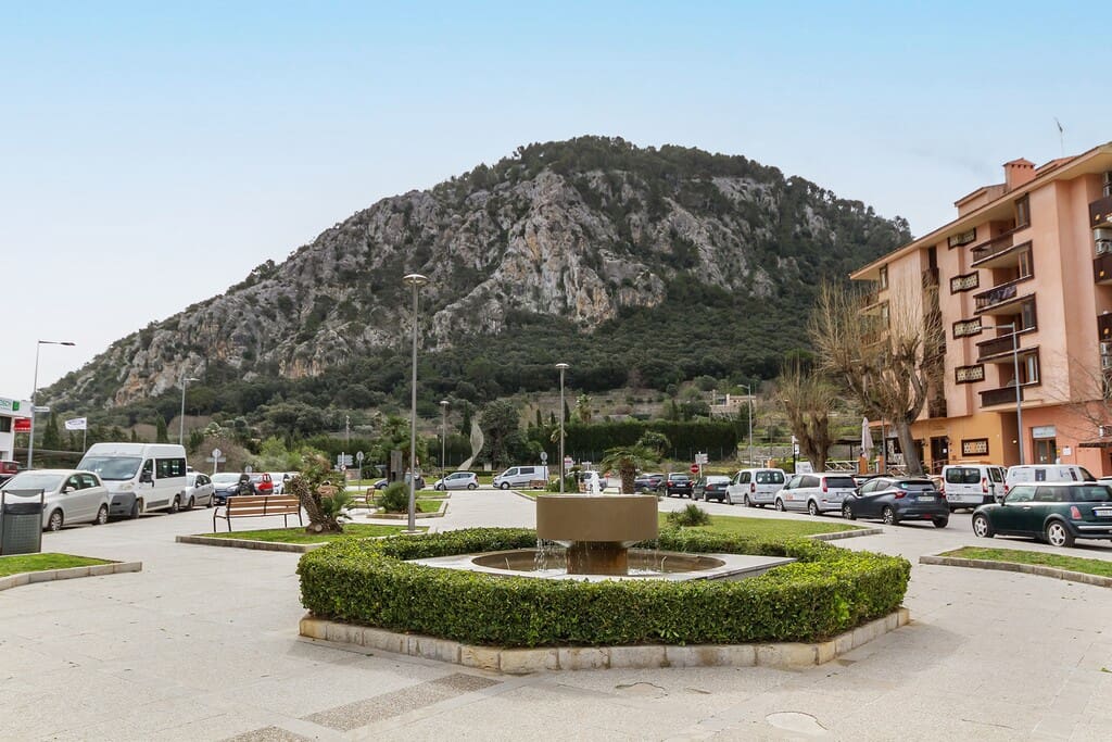 3 bedroom Townhouse for sale in Pollensa / Pollenca - € 650,000 (Ref: 10123555)