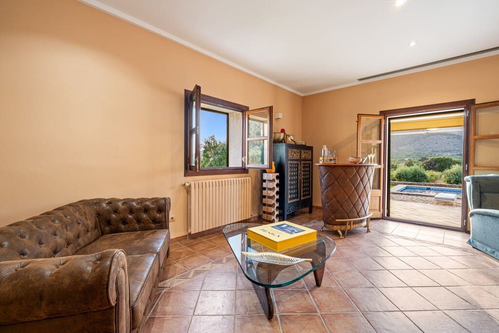 6 bedroom Finca/Country House for sale in Alaro with pool garage - € 7,950,000 (Ref: 10131321)