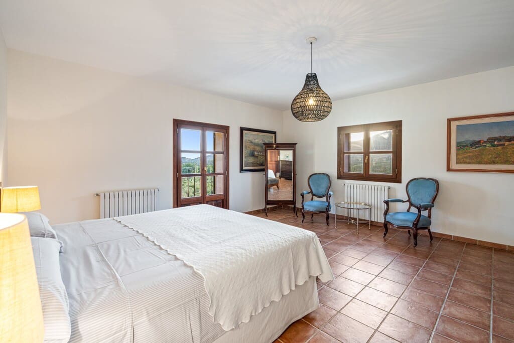 6 bedroom Finca/Country House for sale in Alaro with pool garage - € 7,950,000 (Ref: 10131321)