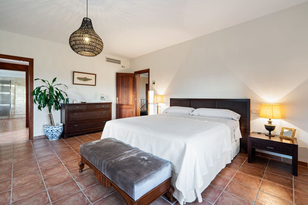 6 bedroom Finca/Country House for sale in Alaro with pool garage - € 7,950,000 (Ref: 10131321)