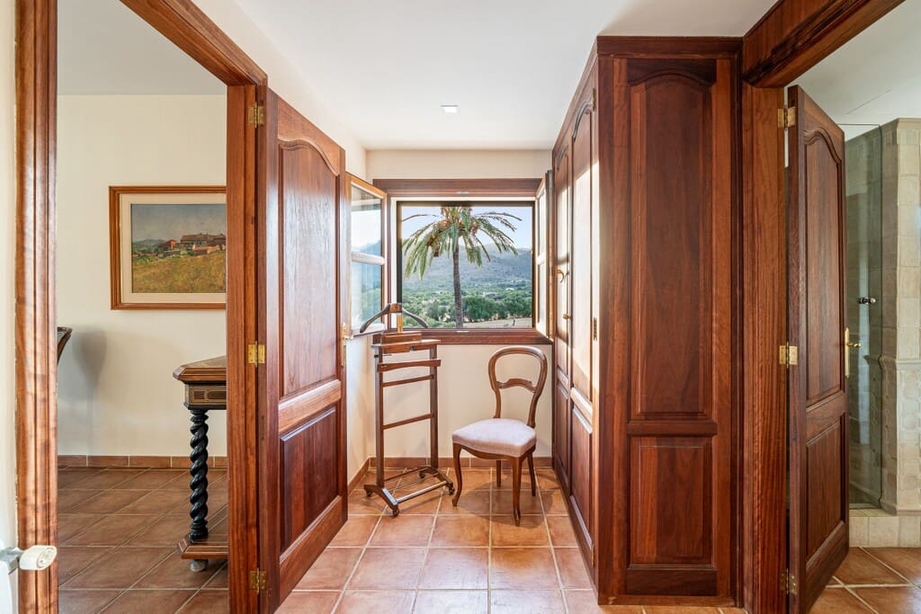 6 bedroom Finca/Country House for sale in Alaro with pool garage - € 7,950,000 (Ref: 10131321)