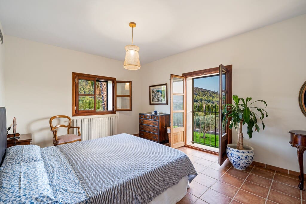6 bedroom Finca/Country House for sale in Alaro with pool garage - € 7,950,000 (Ref: 10131321)