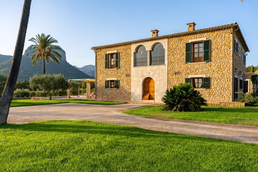 6 bedroom Finca/Country House for sale in Alaro with pool garage - € 7,950,000 (Ref: 10131321)