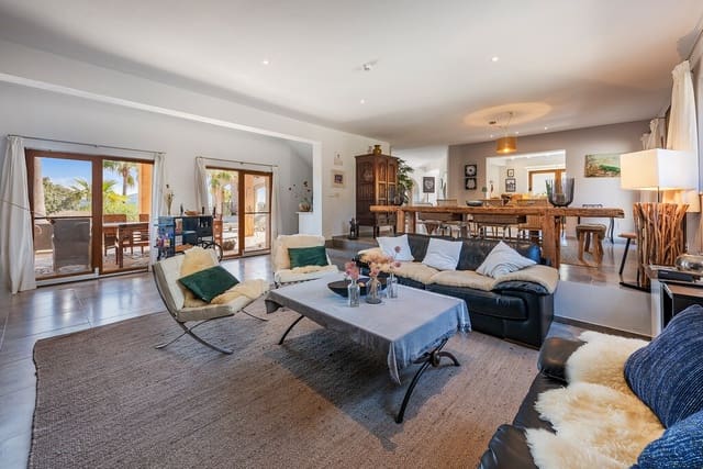 4 soverom Finca/Herregård til salgs i Moscari, Selva med svømmebasseng garasje - € 3 900 000 (Ref: 10141801)
