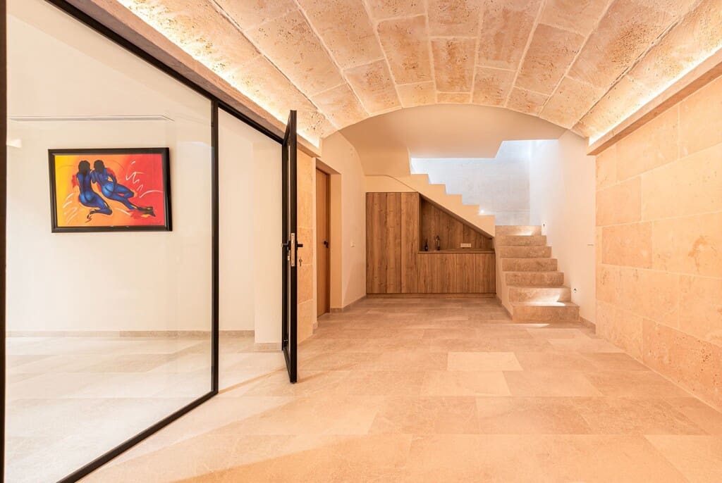 4 sypialnia Dom na sprzedaż w Campanet z basenem garażem - 1 790 000 € (Ref: 10146375)