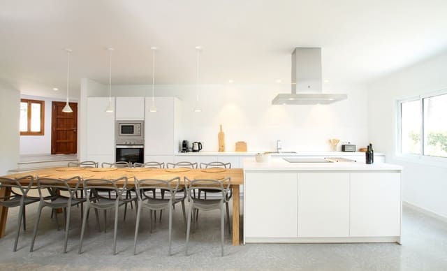 Chalet de 6 habitaciones en Pollensa / Pollença en venta con piscina garaje - 4.250.000 € (Ref: 10154843)