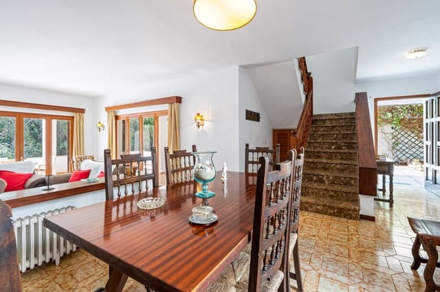 3 makuuhuone Paritalo myytävänä paikassa Cala San Vicente / Cala Sant Vicenç, Pollensa / Pollença mukana 
autotalli - 750 000 € (Ref: 10164717)
