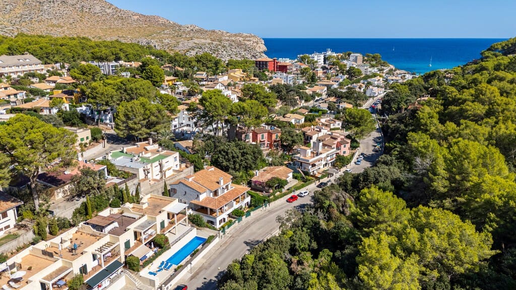 Pareado de 3 habitaciones en Cala San Vicente / Cala Sant Vicenç en venta con garaje - 750.000 € (Ref: 10164717)