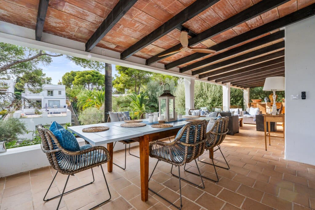5 bedroom Villa for sale in Cala d'Or with pool garage - € 3,200,000 (Ref: 10168308)