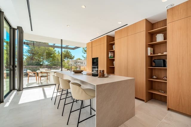 3 slaapkamer Villa te koop in Peguera / Paguera, Calvià met zwembad garage - € 4.650.000 (Ref: 10173394)