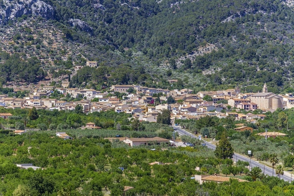 4 soveværelse Byhus til salg i Caimari med swimmingpool garage - € 995.000 (Ref: 5219839)