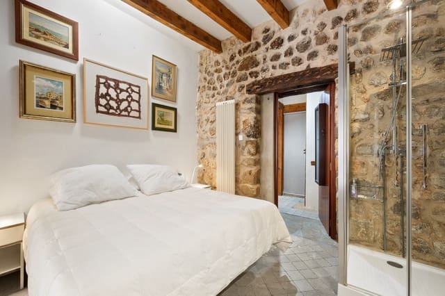 4 soveværelse Byhus til salg i Caimari, Selva med swimmingpool garage - € 995.000 (Ref: 5219839)