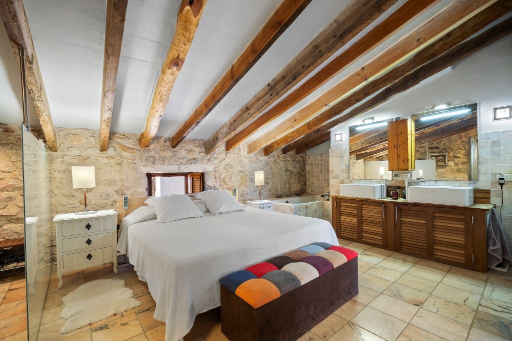 4 soveværelse Byhus til salg i Caimari med swimmingpool garage - € 995.000 (Ref: 5219839)