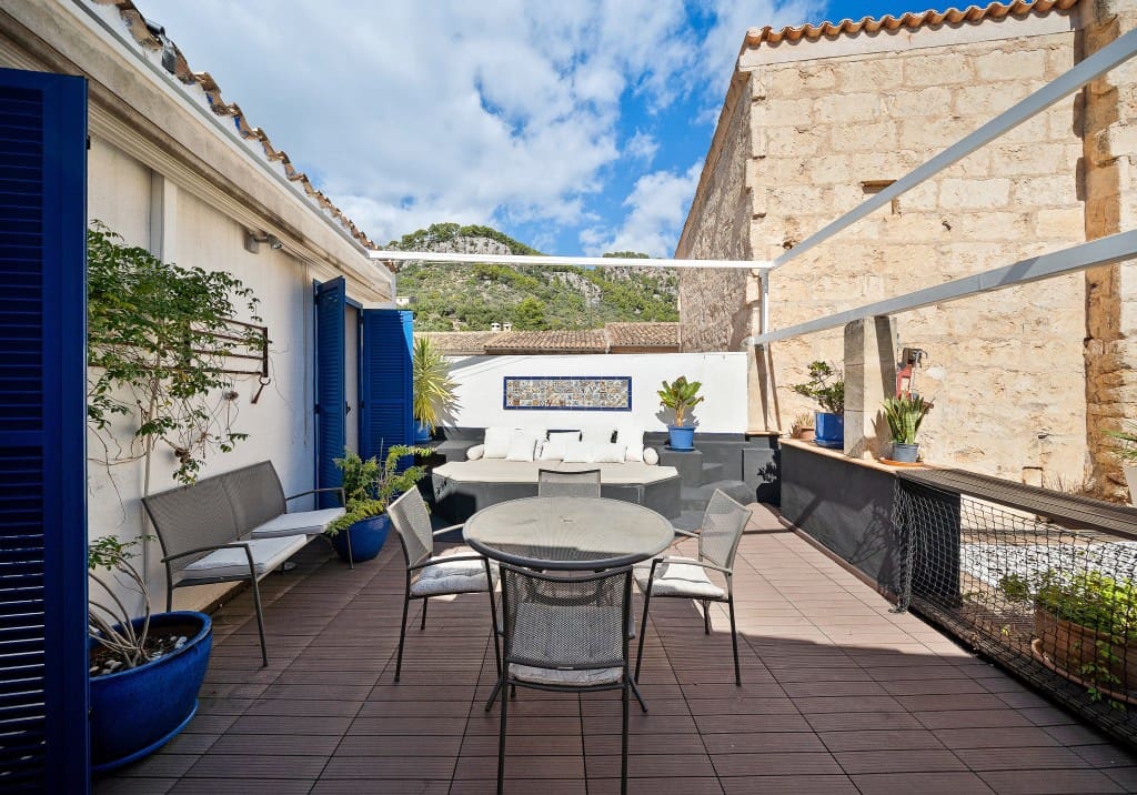 4 soveværelse Byhus til salg i Caimari med swimmingpool garage - € 995.000 (Ref: 5219839)