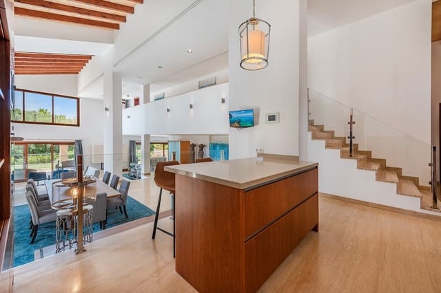 4 soveværelse Villa til salg i Canyamel, Capdepera med swimmingpool - € 2.800.000 (Ref: 5219845)