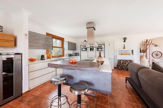 5 sovrum Finca/Hus på landet till salu i Alcúdia med pool - 2 690 000 € (Ref: 5219876)