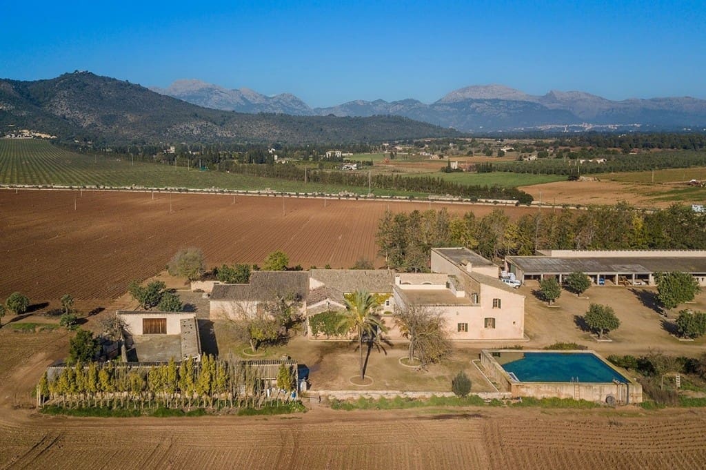 8 bedroom Finca/Country House for sale in Llubi - € 2,950,000 (Ref: 5220003)