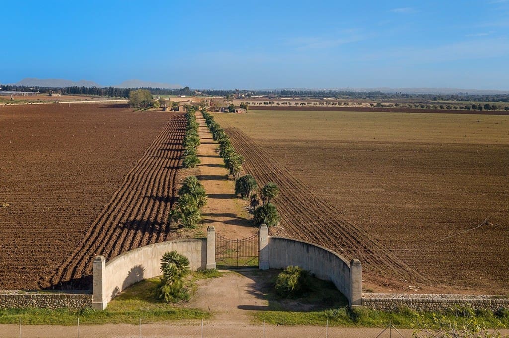 8 bedroom Finca/Country House for sale in Llubi - € 2,950,000 (Ref: 5220003)