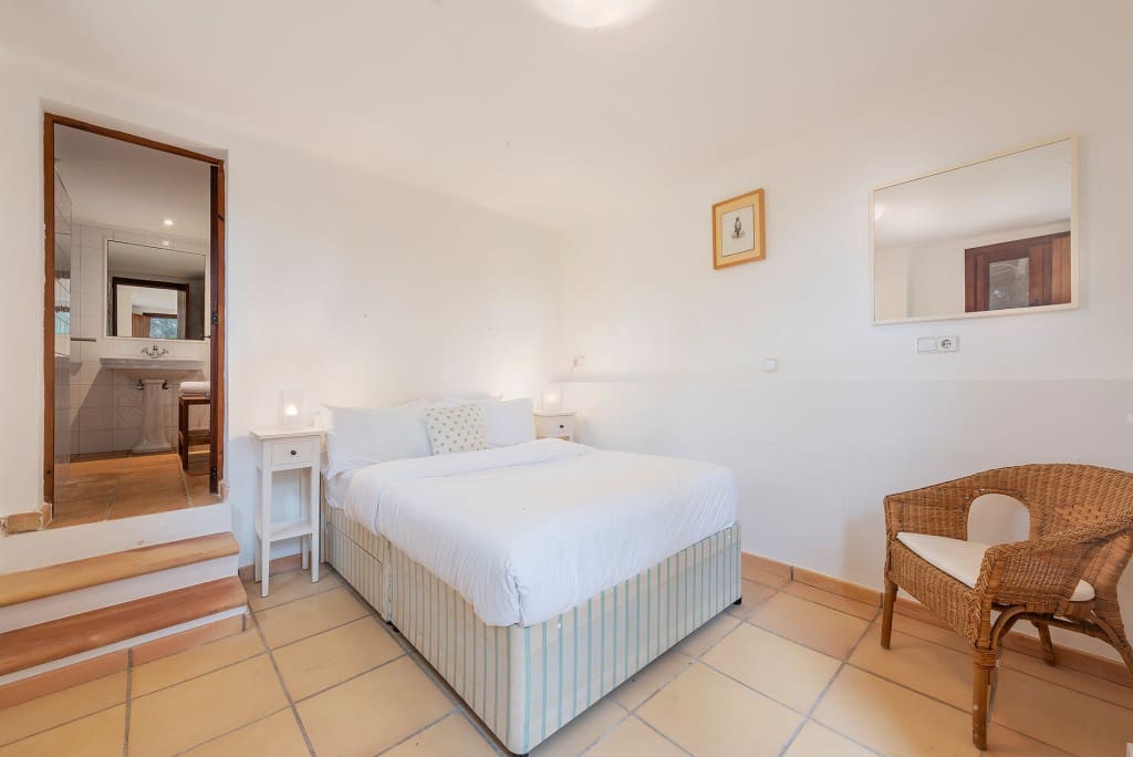 6 bedroom Villa for sale in Puerto de Andratx with pool - € 4,500,000 (Ref: 5220274)