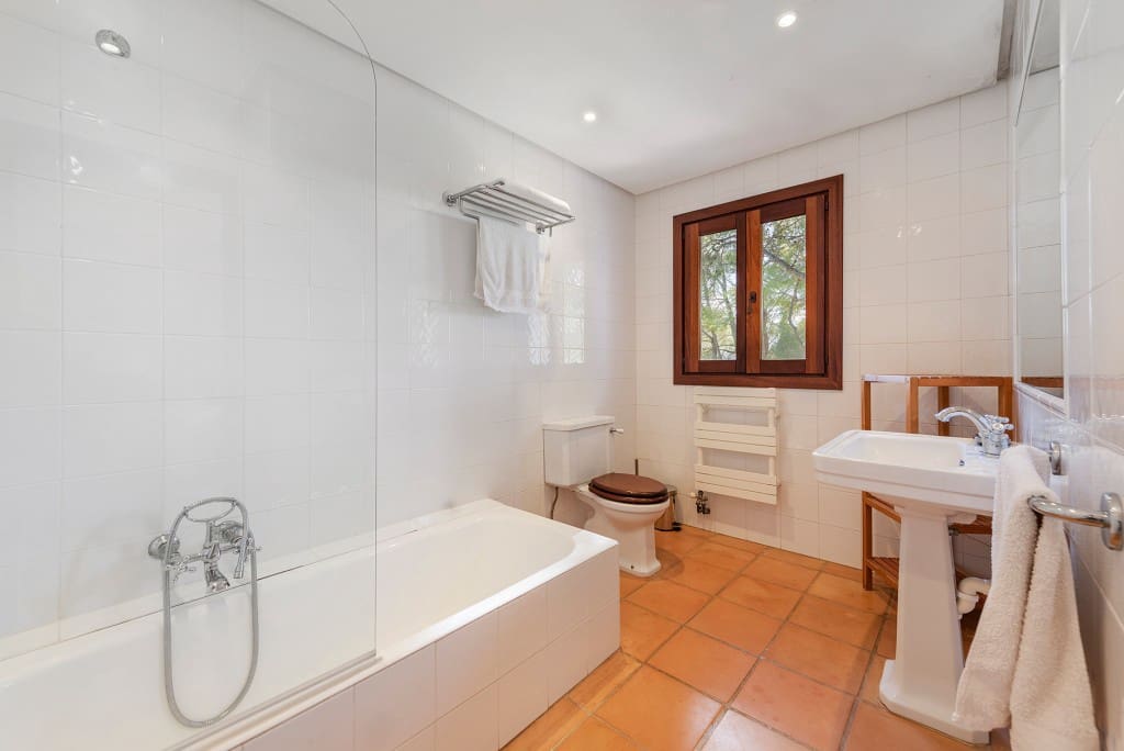 6 bedroom Villa for sale in Puerto de Andratx with pool - € 4,500,000 (Ref: 5220274)