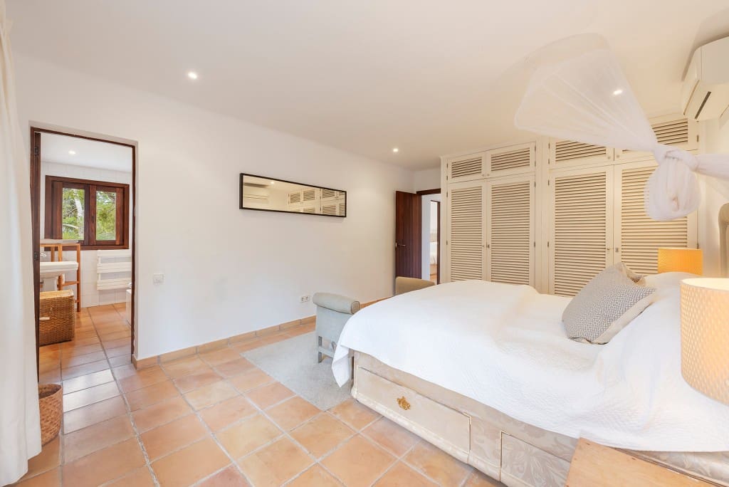 6 bedroom Villa for sale in Puerto de Andratx with pool - € 4,500,000 (Ref: 5220274)