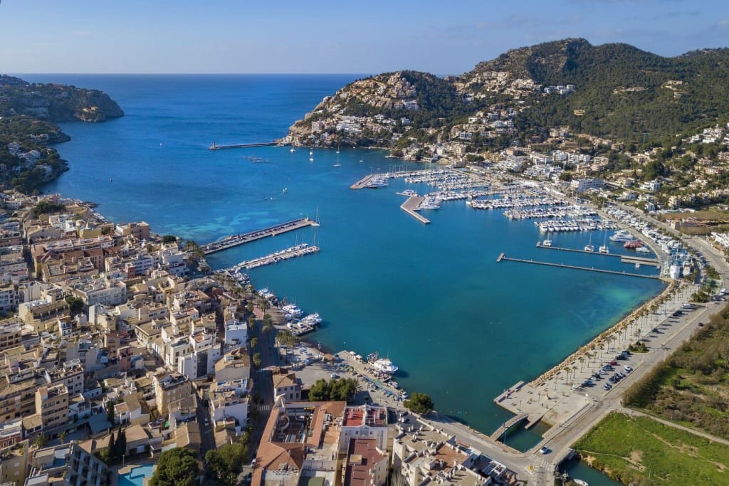 5 soveværelse Semi-Rækkehus til salg i Puerto de Andratx med swimmingpool garage - € 3.800.000 (Ref: 5220283)