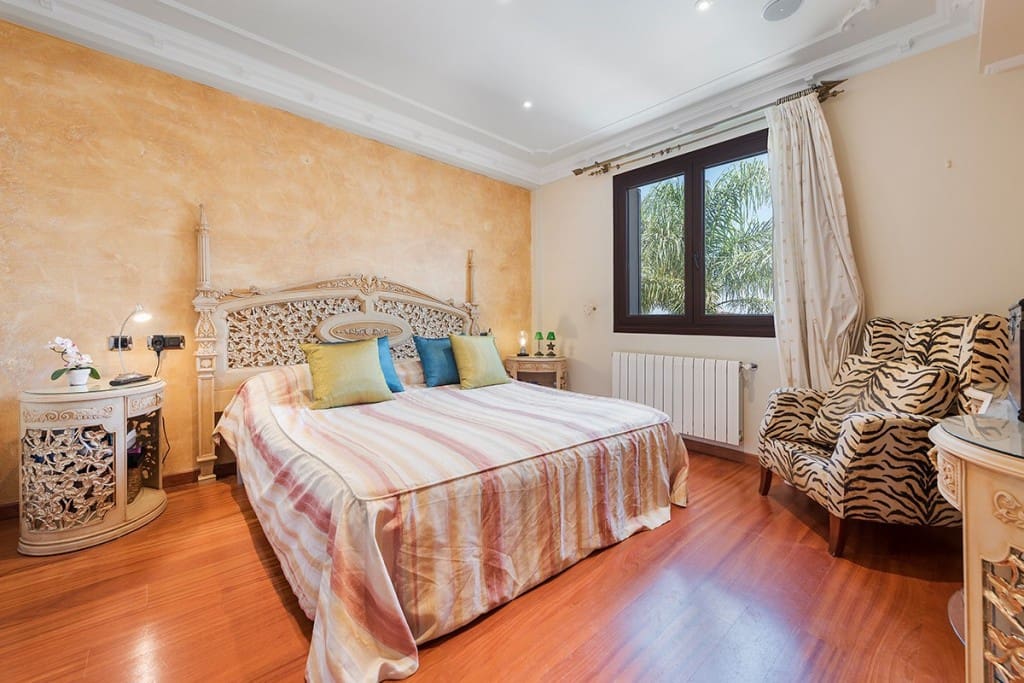 5 soveværelse Villa til salg i Buger med swimmingpool garage - € 3.100.000 (Ref: 5222365)