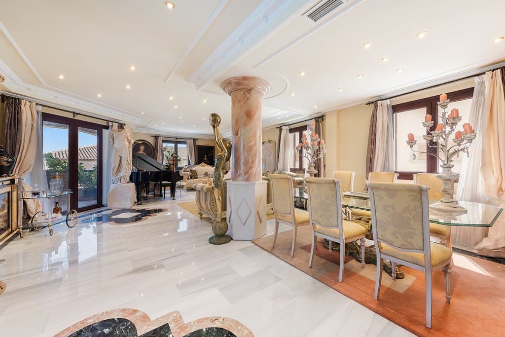 5 soveværelse Villa til salg i Buger med swimmingpool garage - € 3.100.000 (Ref: 5222365)