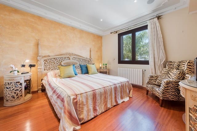 5 bedroom Villa for sale in Búger with pool garage - € 3,100,000 (Ref: 5222365)