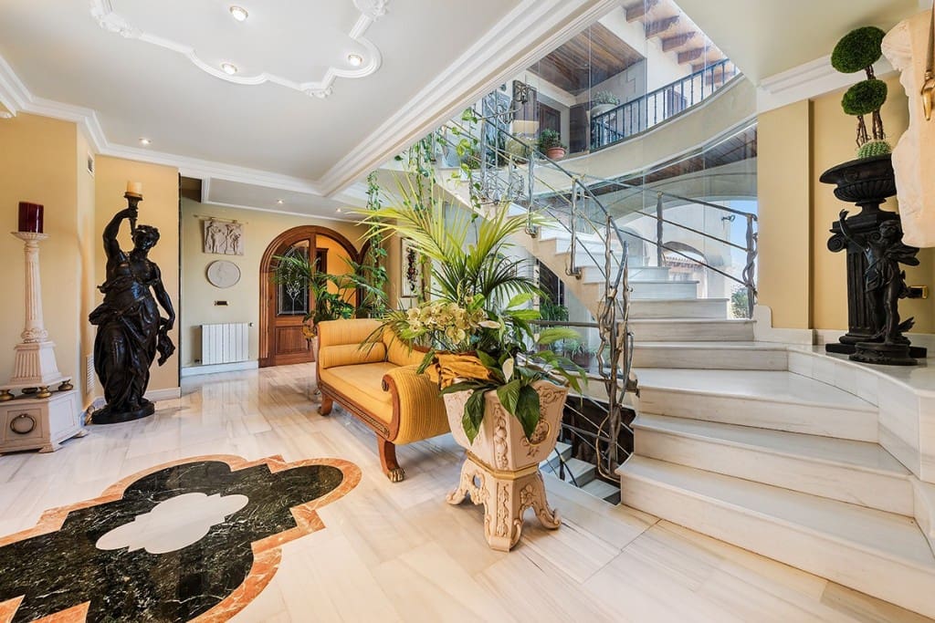 5 soveværelse Villa til salg i Buger med swimmingpool garage - € 3.100.000 (Ref: 5222365)