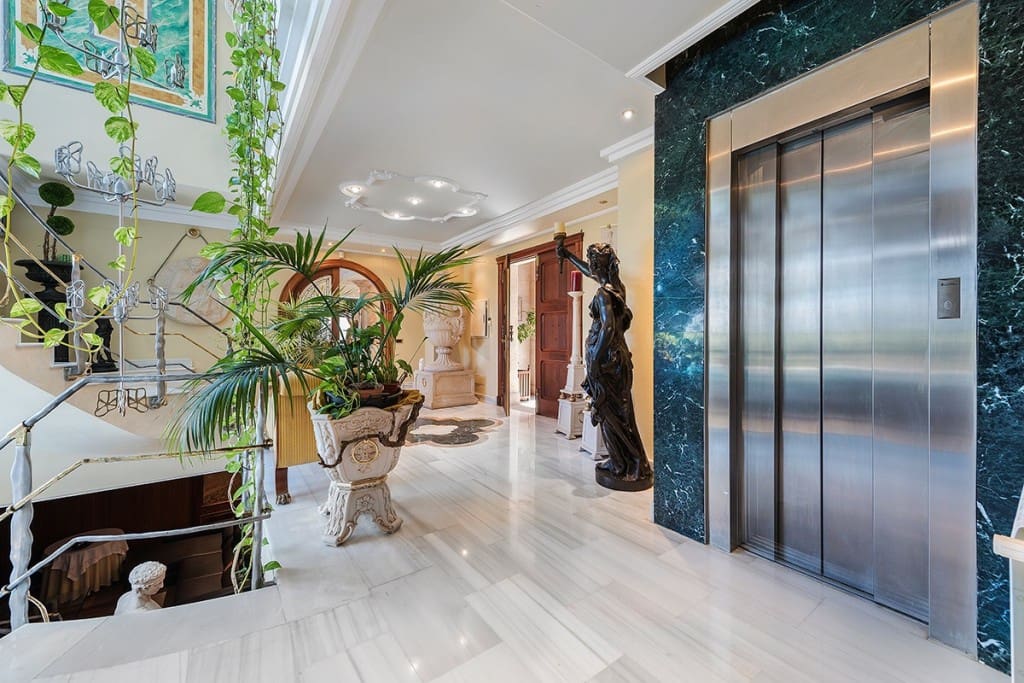 5 soveværelse Villa til salg i Buger med swimmingpool garage - € 3.100.000 (Ref: 5222365)